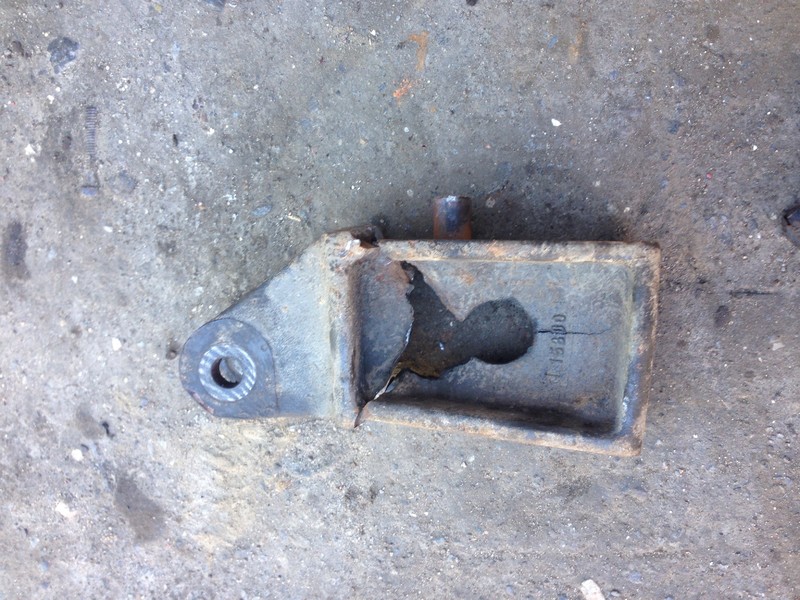 Кронштейн стабілізатора Mercedes Atego 823 2000 р.  6.4 л Хмельницький