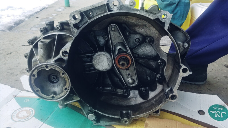 КПП Volkswagen Caddy 3  2010 1.4 Бензин 