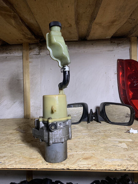 ГУР Mazda 5 купе 2012 г.  2.5 л бензин