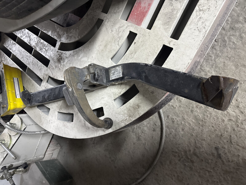 Фаркоп 55R-01 55657   Skoda Octavia A7