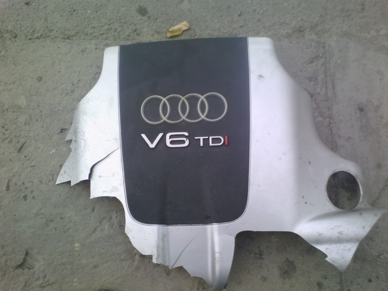 Декоративная крышка двигателя Audi A6 Рестаил 2003 универсал 2.5 Дизель Полтава