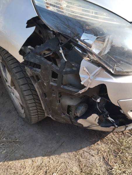 Бампер передний Renault Scenic  2009 универсал 1.5 Дизель Львов