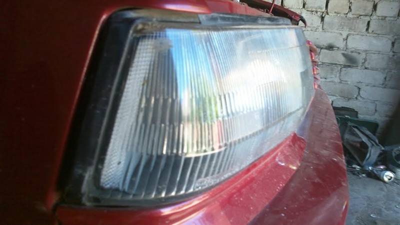 Фара и поваротник в бампер Nissan Bluebird T12 1987 2.0 Бензин 