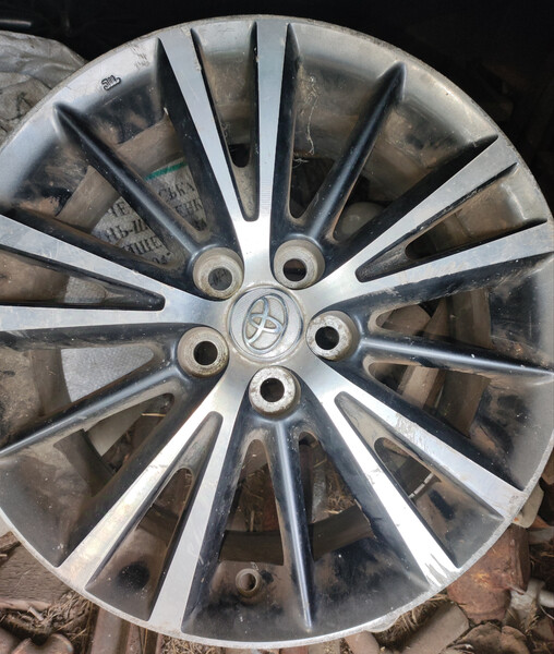 Диск литий Toyota Corolla  2016 1.8 Бензин 