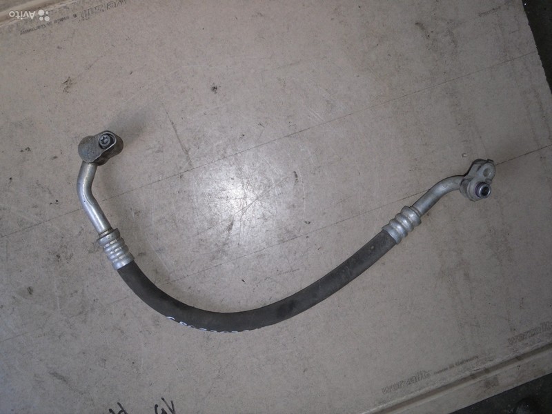 Трубка кондиціонера 6R0820721T   Skoda Fabia, Skoda Roomster, Volkswagen T5 (Transporter)