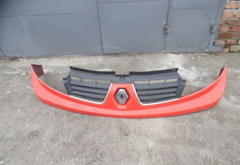 Решетка радиатора 7701477202   Opel Vivaro, Renault Trafic