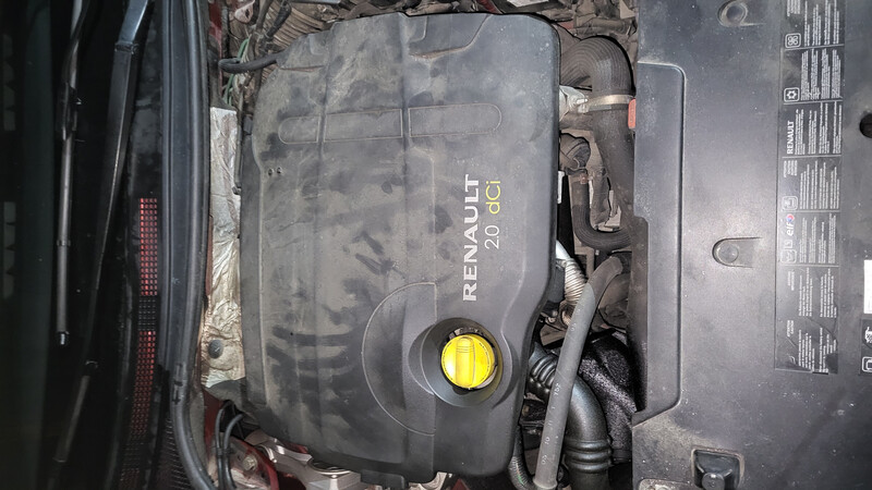 Крышка мотора декоративная Renault Laguna 3  2012 універсал 2.0 Дизель 