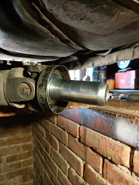 Хвостовик мкпп и втулка хвостовика мкпп Hyundai H200  2000 купе 2.5 Дизель Кропивницкий