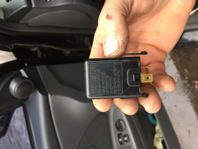 Реле поворотов Kia Rio 2 2006 г.  1.4 л бензин Кривой Рог