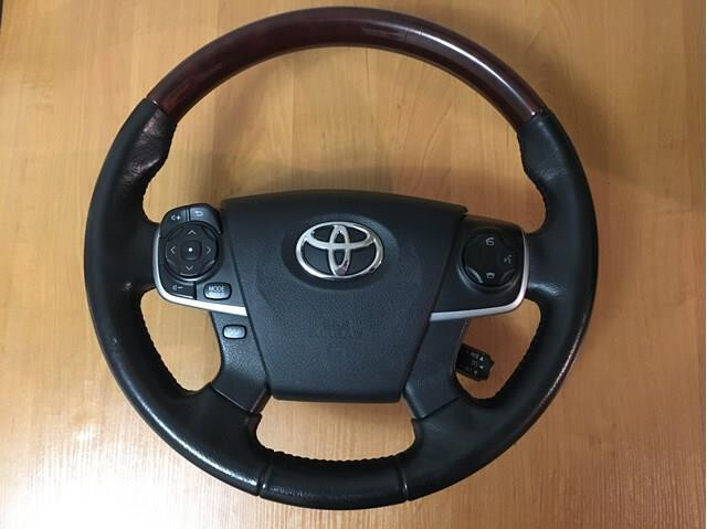 Руль Toyota Camry 50 2012 г.  2.5 л бензин Киев