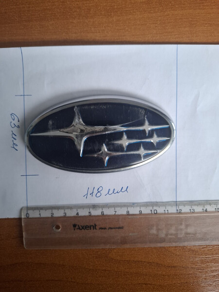 Эмблема решетки радиатора Subaru Legacy 4  2005 2.0 Бензин Днепр