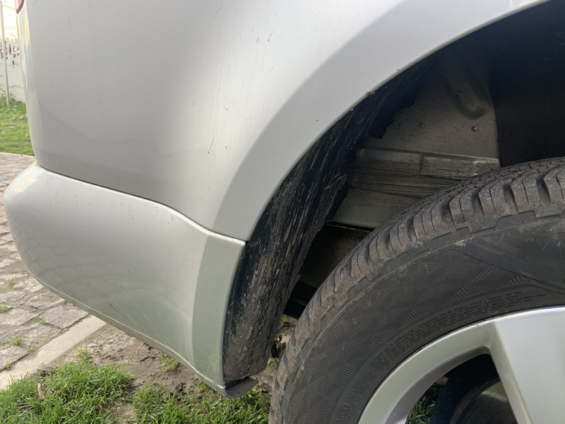 Подкрылок правый Volkswagen Caddy 3  2011 1.6 Дизель Дубно