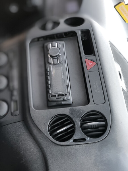 Дефлектор воздухозаборника подстакнник заглушка центральної консолі Volkswagen Golf Plus  2007 хэтчбек 1.6 Бензин Луцк