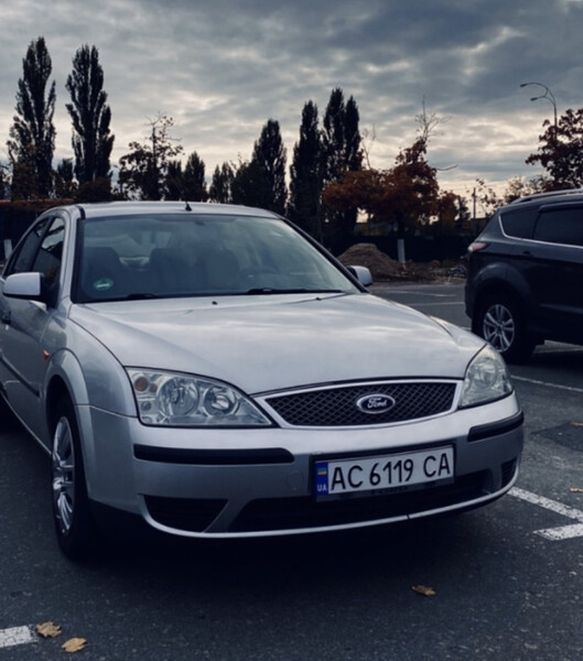 Бампер передний Ford Mondeo 3  2003 2.0 Дизель Киев