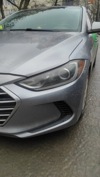 Передня фара Hyundai Elantra  2016  Электро 