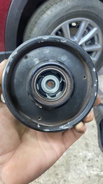 Муфта кондиционера BMW X1 2017 г.  2.0 л бензин Ровно