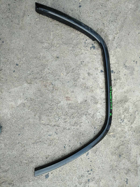 Молдинг арки переднего правого Jeep Grand Cherokee  2017 3.0 Дизель Черкассы