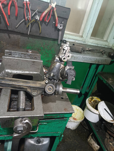 Рулевая рейка адаптивна BMW X6  2009 3.0 Бензин 