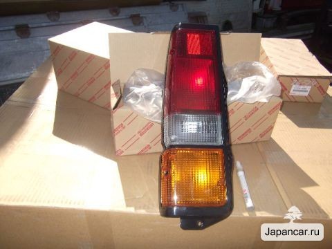 Фонарь задний правый Toyota Hiace  1989 2.2 Дизель Одесса