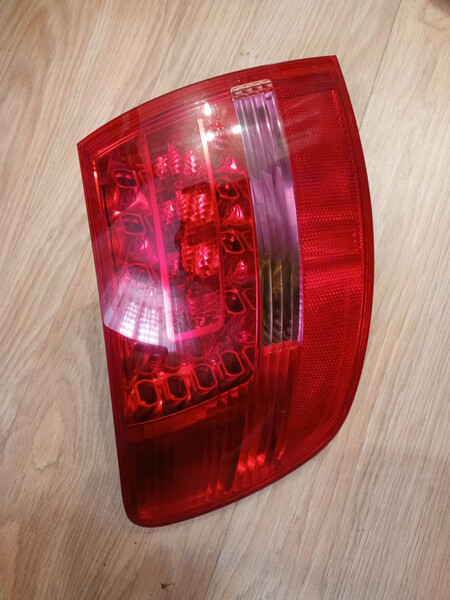 Задній лівий лед фонарь Audi A6 C6  2007 универсал 3.0 Дизель Шаргород