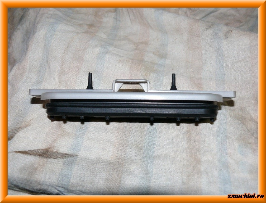 Кришка фільтра салону Mazda 323 323f BA 1997 1.5 Бензин Дніпро
