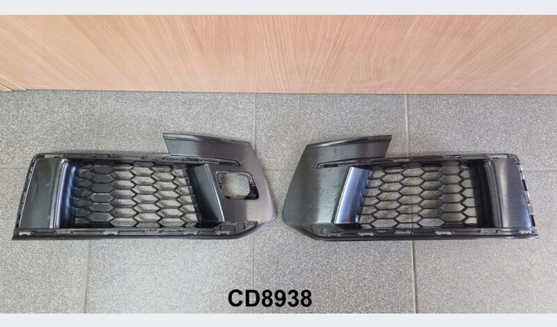 Решетка бампера правая Skoda Octavia A5  2007 универсал 2.0 Дизель Луцк