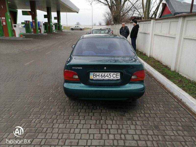 Скло заднє Hyundai Accent  1995 1.3 Бензин Хмельницький