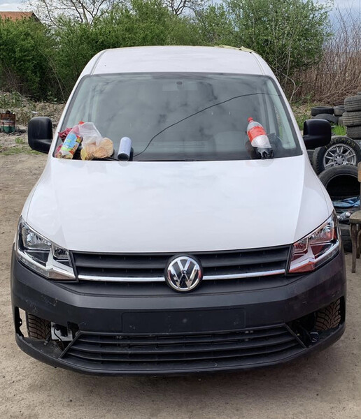 Заглушка переднього бампера Volkswagen Caddy 4  2019 