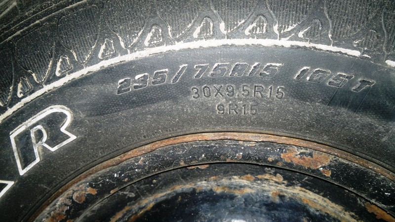 Шина УАЗ 452 1989 г.  Ровно