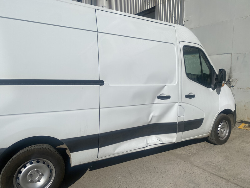 Правая сдвижная дверь Renault Master  2016 2.0 Дизель Днепр