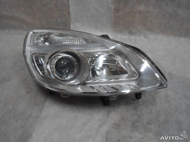 Фары 2шт Renault Scenic 2 хэтчбек 2008 г.  2.0 л дизель Киев