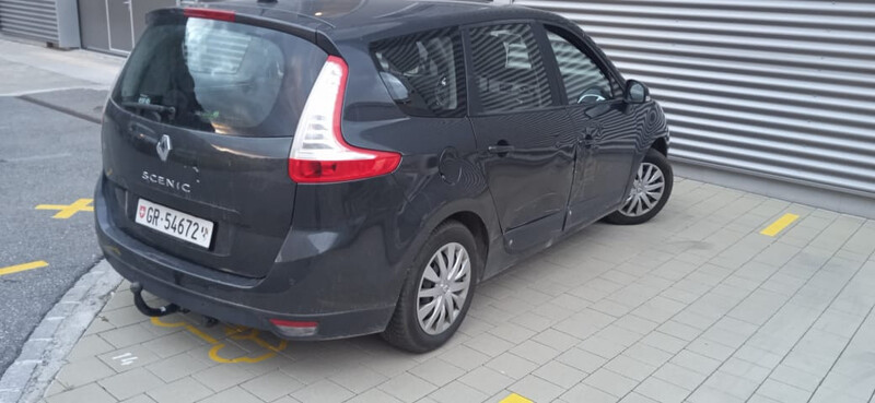 Двері права сторона Renault Grand Scenic 2  2006 універсал 2.0 Бензин 