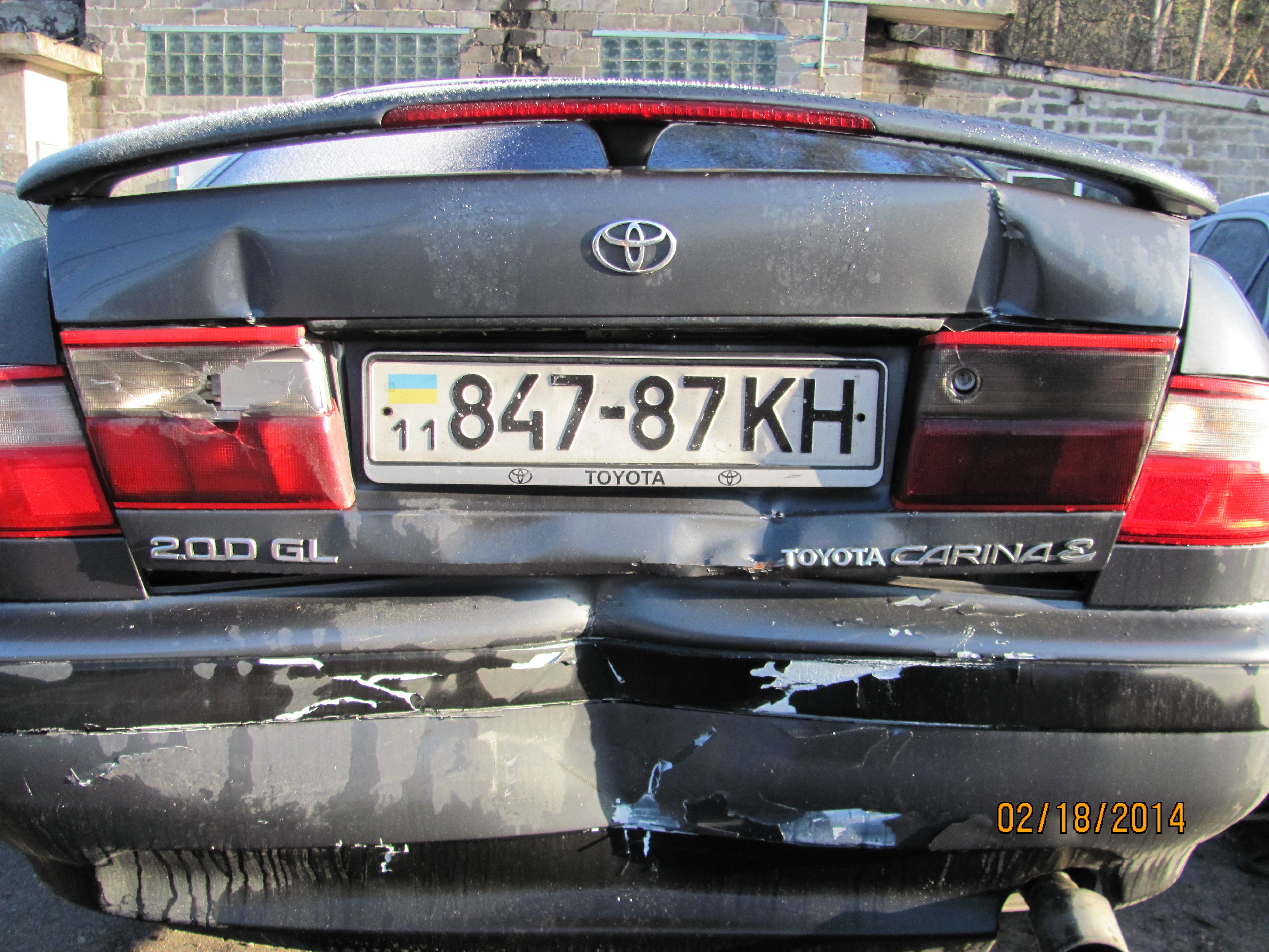 Задние фонари на крышке багажника Toyota Carina E  1995 2.0 Дизель Киев