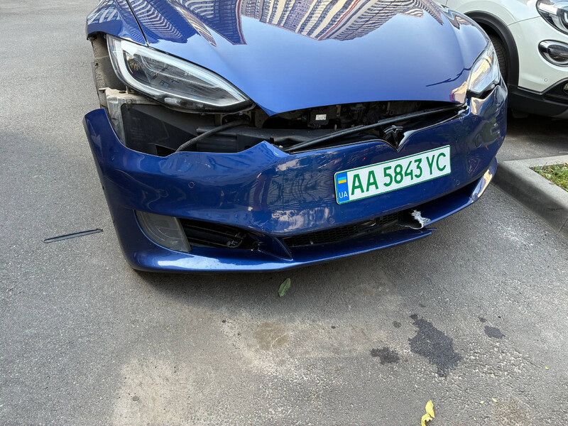 Бампер передний Tesla Model S  2016 1.0 Электро Киев