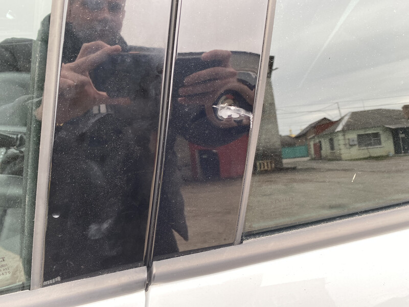 Глянцева накладка задньої лівої дверки Renault Megane 3  2013 універсал 1.5 Дизель 