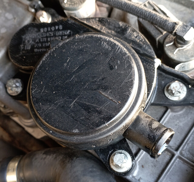 Маслоотделитель Mercedes-Benz Vito  2006 2.1 Дизель Семеновка