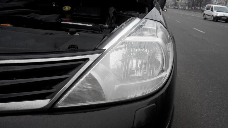 Фари права та ліва Nissan Tiida  2011 1.6 Бензин 
