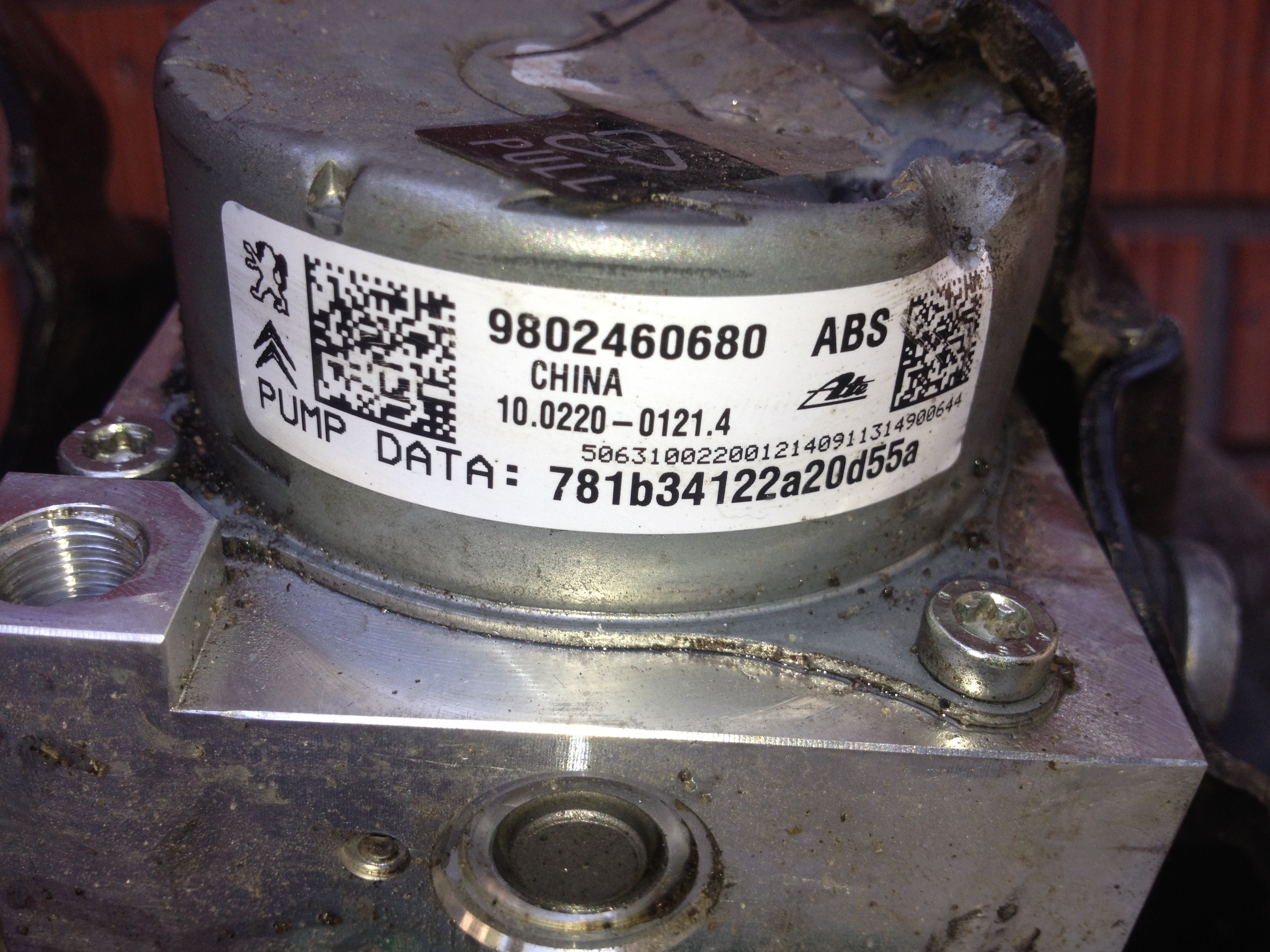 Блок управління ABS 9802460680   Citroen C-Elysee, Peugeot 208, Peugeot 301