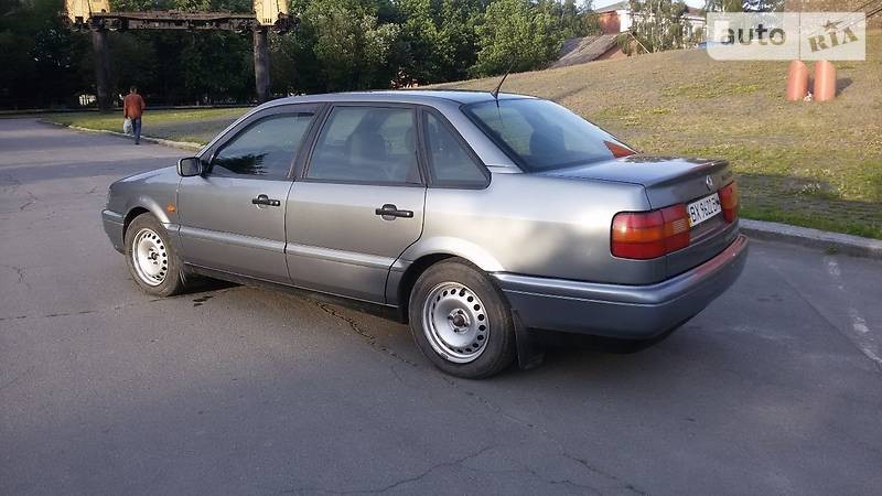 Крило переднє ліве Volkswagen Passat B4  1994 2.0 Бензин Хмельницький