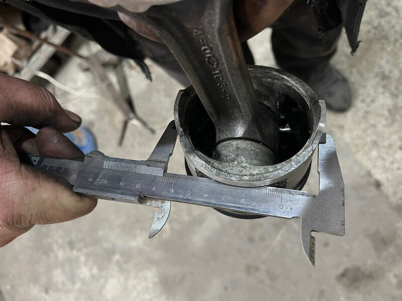 Поршень Nissan Primera  2002 2.0 Дизель Одесса