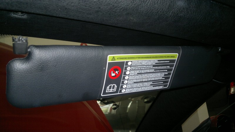 Солнцезащитный козырек правый Alfa Romeo Spider Модель	13 2008 2.2 Бензин Днепропетровск