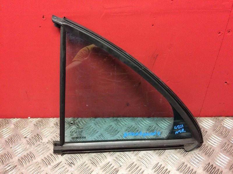 Стекло уплотнитель Mercedes-Benz E-Class  2003 2.6 Бензин Бахмут