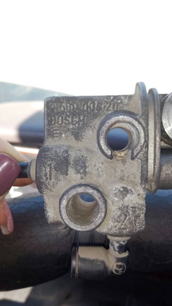 Кран уровня пола кабины Renault Magnum 1998 р.  Дніпро