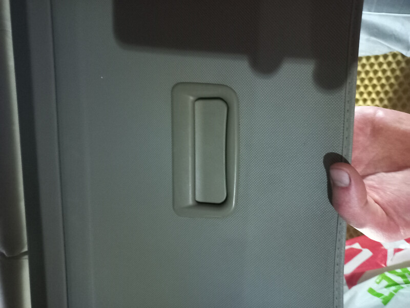 Ручка шторки багажника Audi A4 B8  2009 универсал 2.0 Дизель 