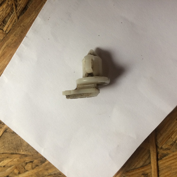 Клипсы молдингов дверей Infiniti FX 35 (51куз) 2008 999999999.9 Бензин 