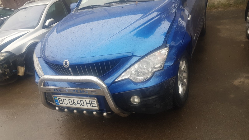 Фара передняя і крило SSangYong Actyon  2007 2.0 Дизель Львов