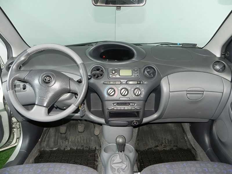 Руль в сборе Toyota Yaris 1999-2003 2002 хетчбек 1.3 Бензин 