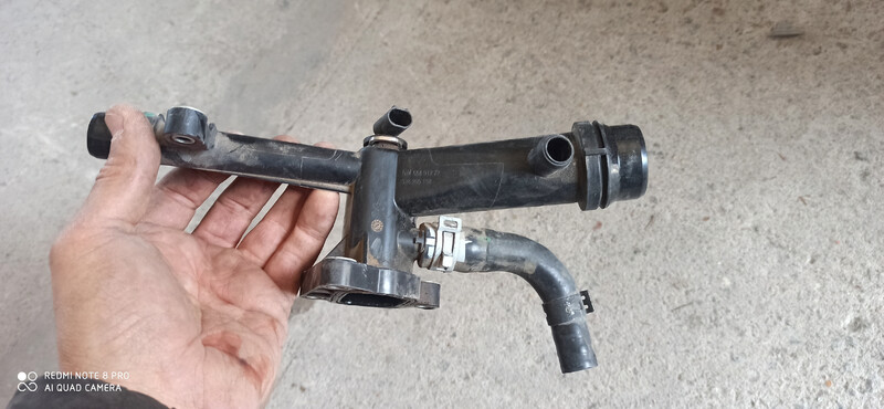 Тройник патрубок на голове Chevrolet Malibu  2017 1.5 Бензин 