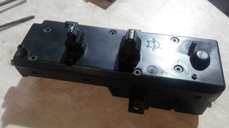 Блок управления стеклоподьемниками пассажирская сторона Jeep Grand Cherokee  2000 3.1 Дизель Київ