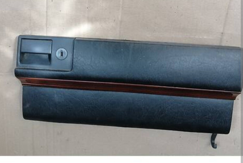 Бардачок w124 Mercedes E-Class 1996 г.  3.0 л дизель Львов